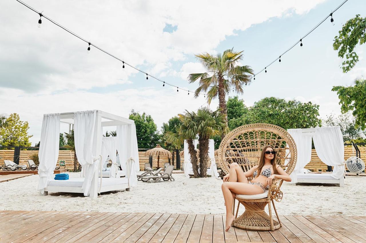 Blue Diamond Hotel Active Spa Trzebownisko Bagian luar foto