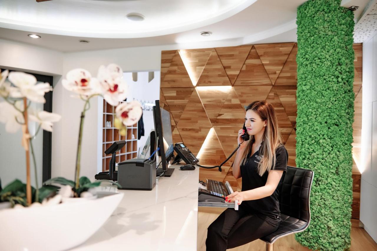 Blue Diamond Hotel Active Spa Trzebownisko Bagian luar foto
