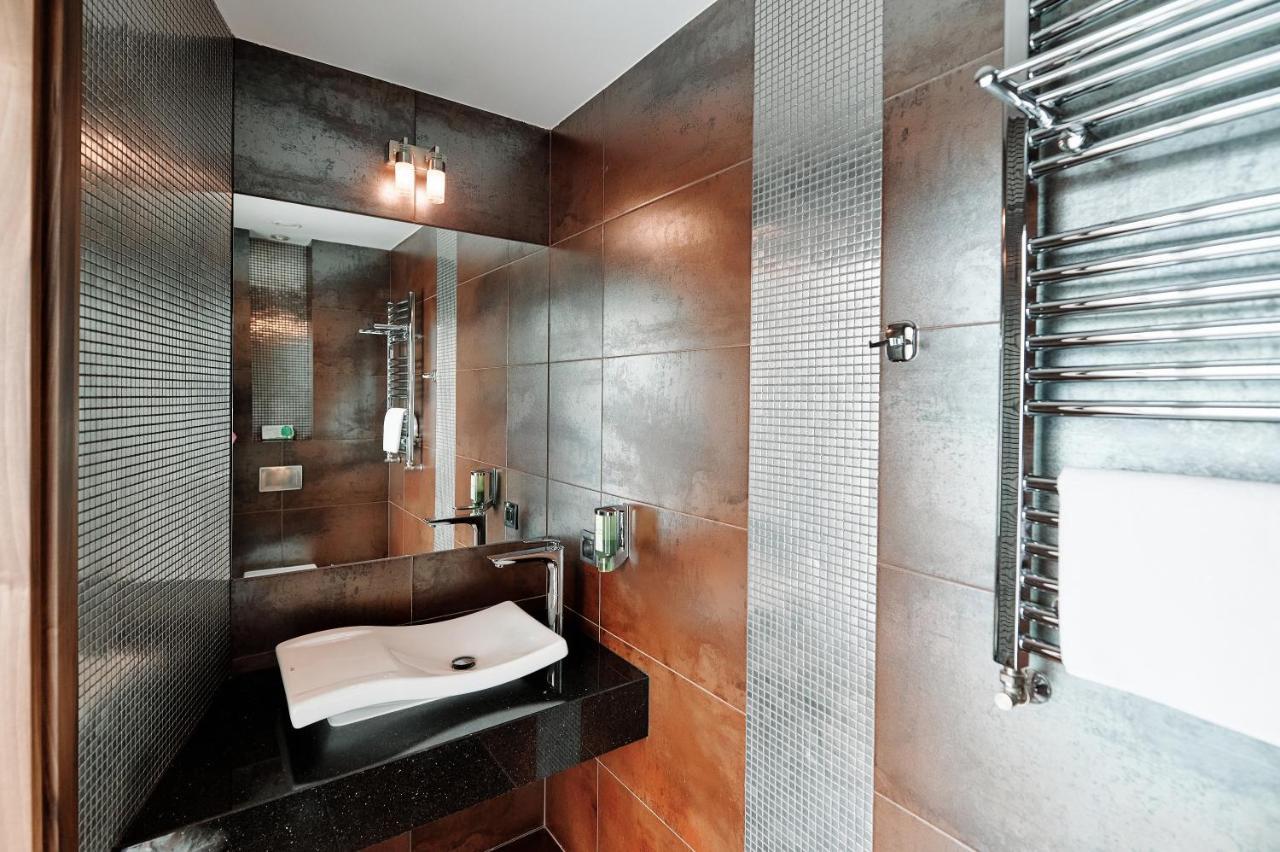 Blue Diamond Hotel Active Spa Trzebownisko Bagian luar foto