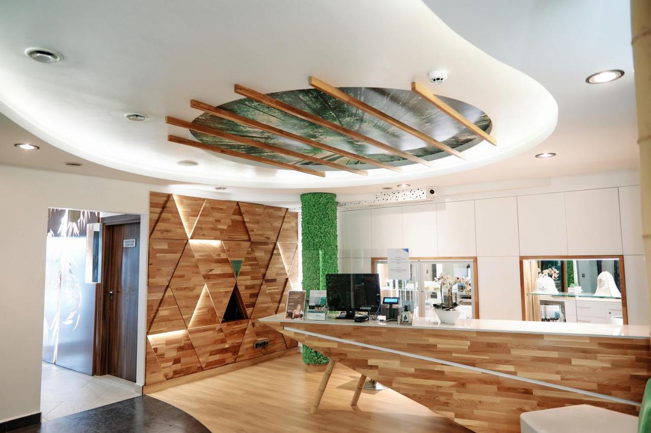Blue Diamond Hotel Active Spa Trzebownisko Bagian luar foto