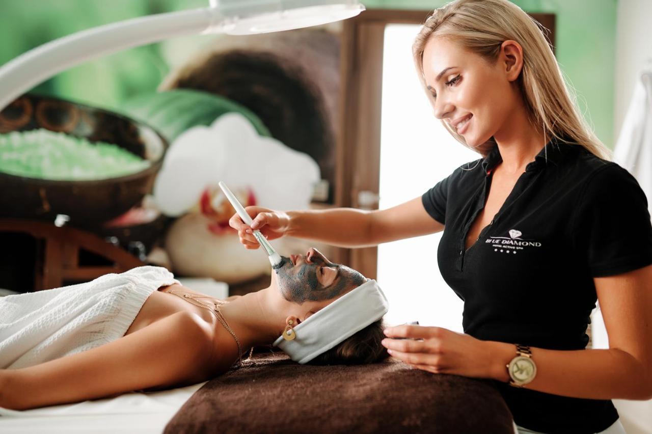 Blue Diamond Hotel Active Spa Trzebownisko Bagian luar foto