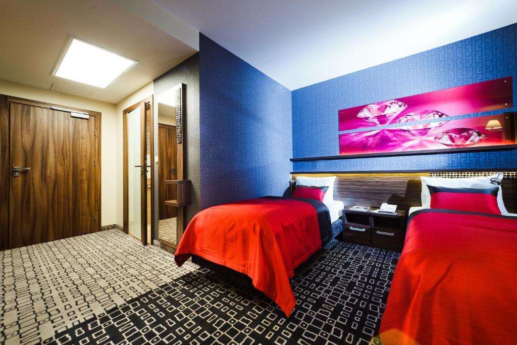 Blue Diamond Hotel Active Spa Trzebownisko Ruang foto