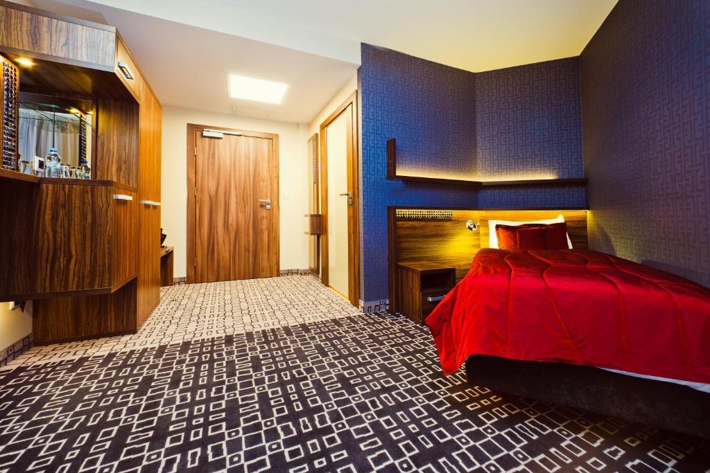Blue Diamond Hotel Active Spa Trzebownisko Ruang foto